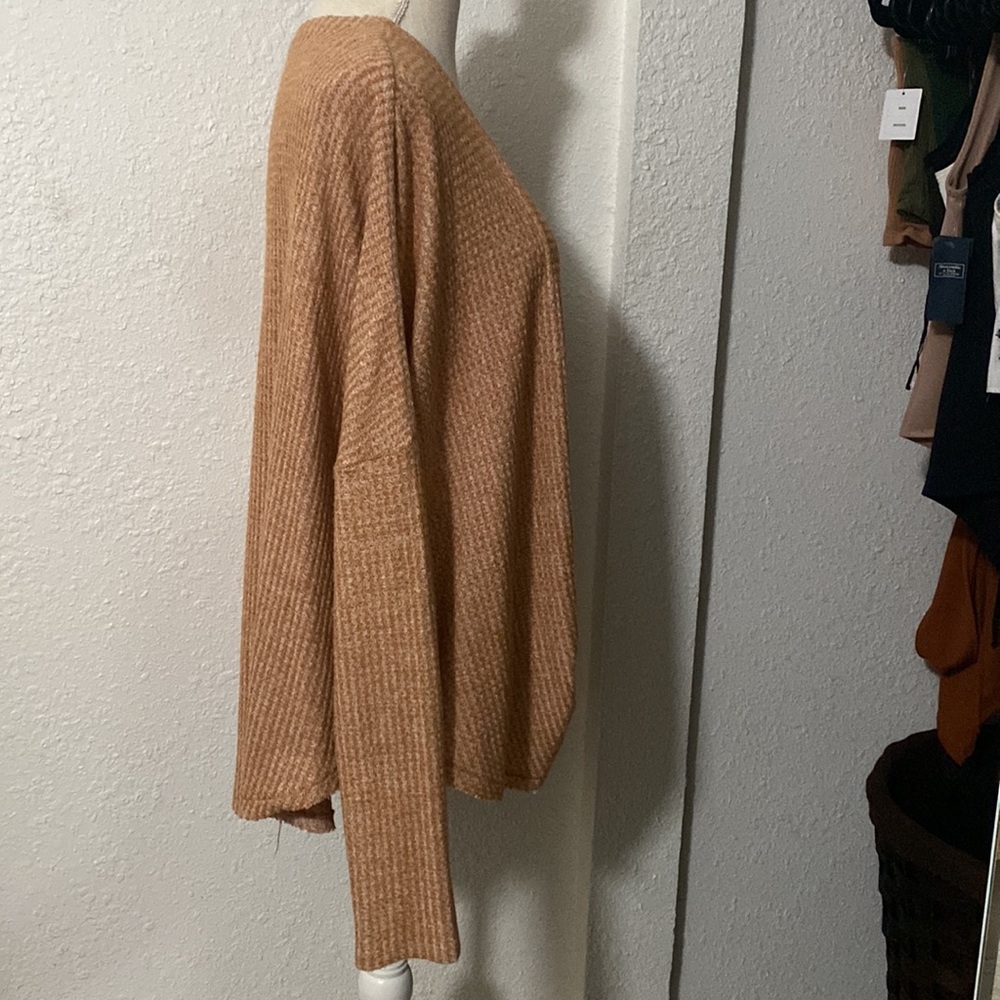 UO Out From Under Jojo Oversized Thermal Button Front Top - Picture 5 of 11
